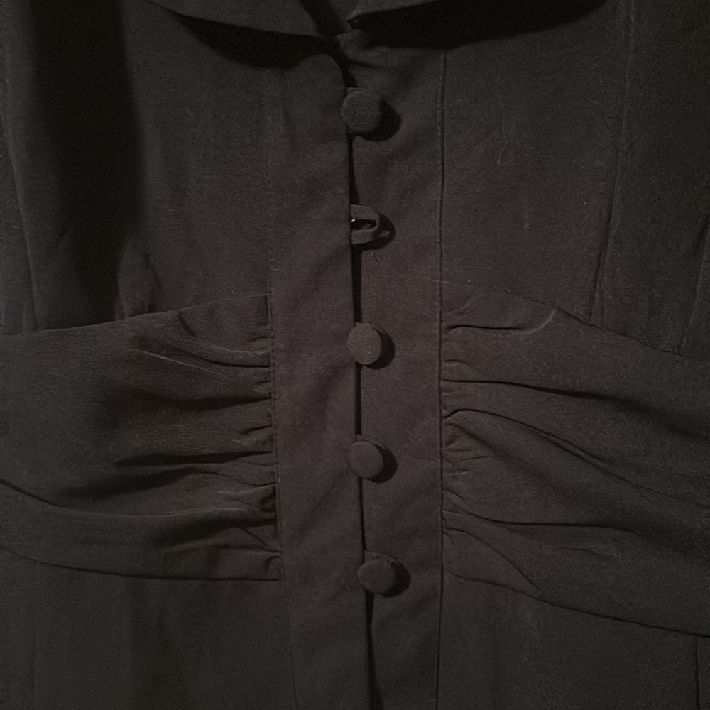 Tmabo Blouse Missing Second Button Size 18 - image 4